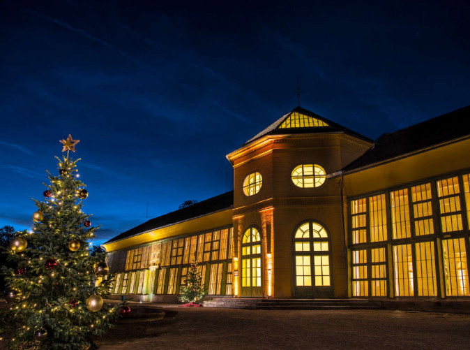 0026_Schoene Aussichten Touristik_00000102778_Orangerie-des-Schloss-Esterhazy-im-Advent-Eisenstadt_Esterhazy-Betriebe-GmbH_Lisa-Schulcz